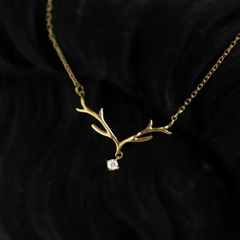 Huitan Geweih von Elch geformte Anhänger Halskette mit runden Zirkonia Charme exquisite Frauen Halskette Weihnachts schmuck