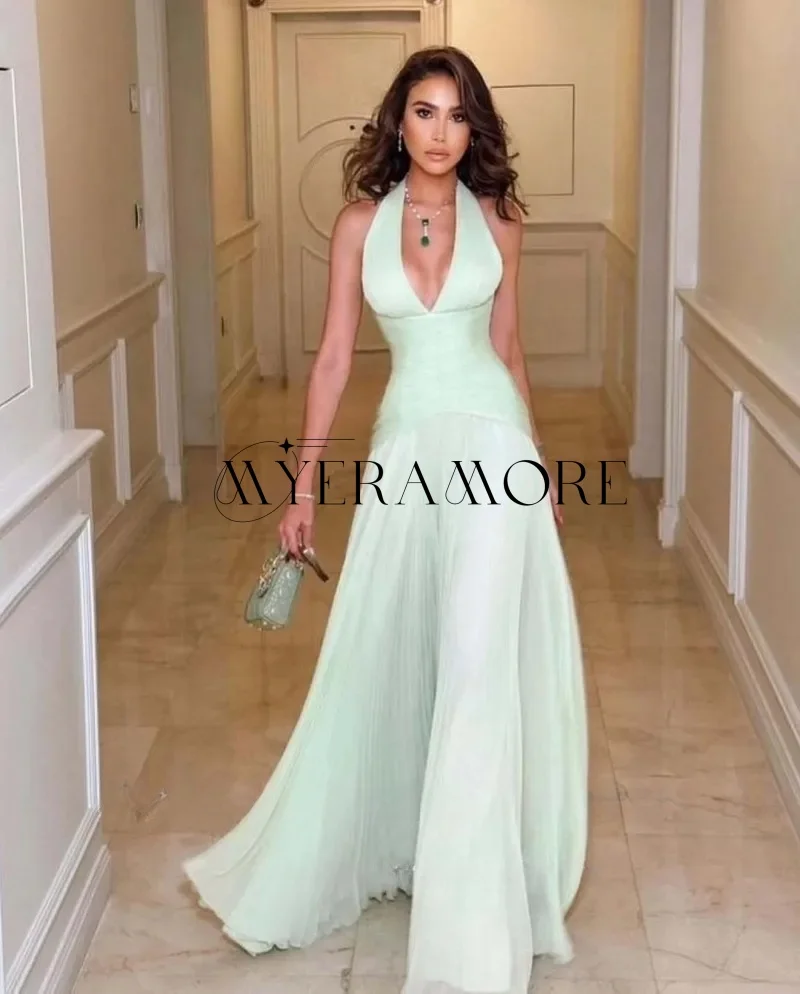 

Sexy Green Halter Evening Dresses A-Line Backless Pleat Party Prom Gowns Customized فساتين سهرة
