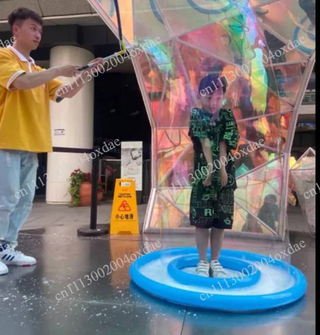 anneau-a-bulles-gonflable-ajoutez-une-touche-de-divertissement-a-votre-fete-avec-une-piscine-a-bulles-humaine-et-un-modele-monocouche