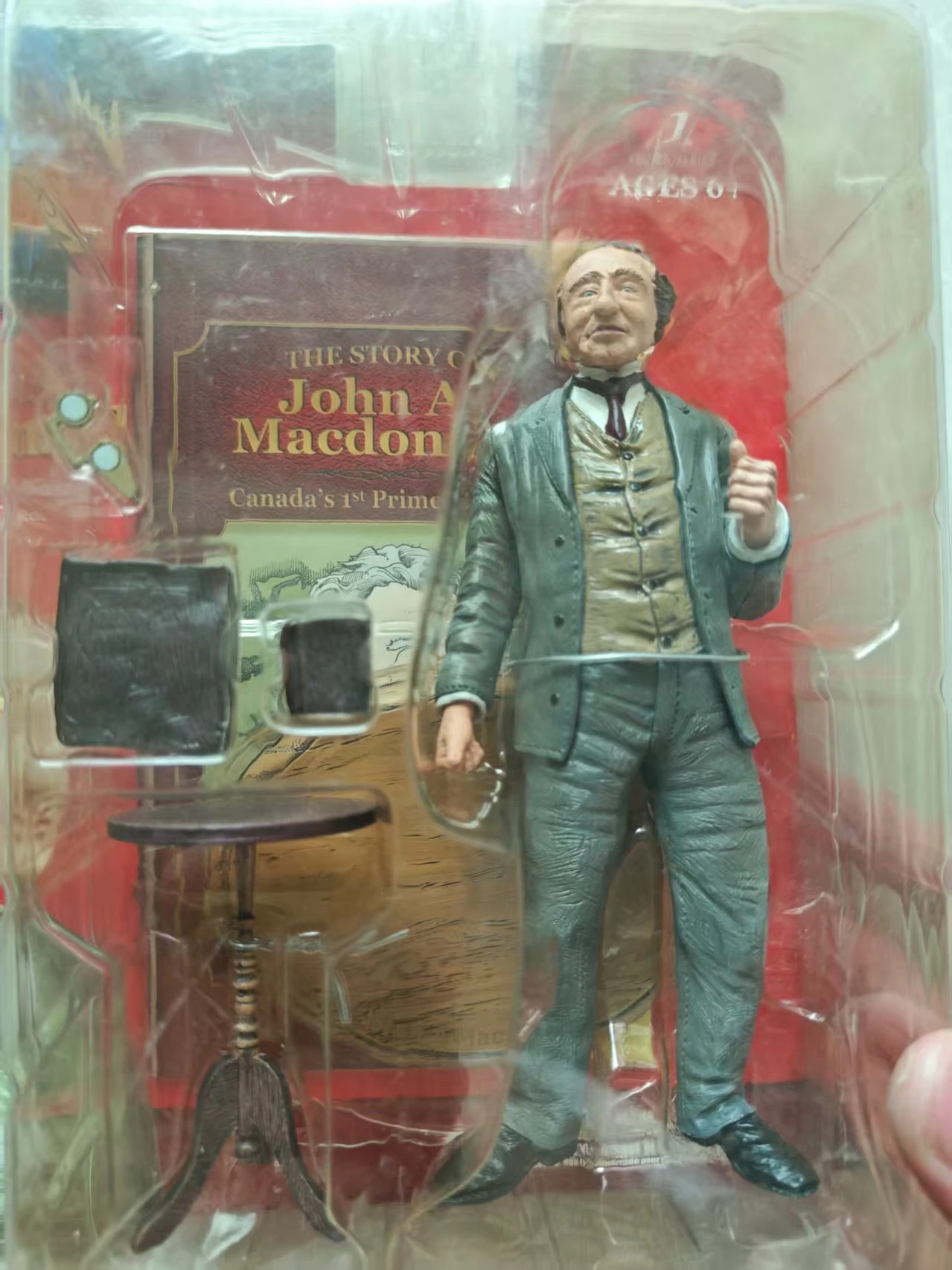 الأساطير الكندية جون أ. ماكدونالد النفخ أول رئيس كندا بوصة شخصيات الحركة دمى حقيقية