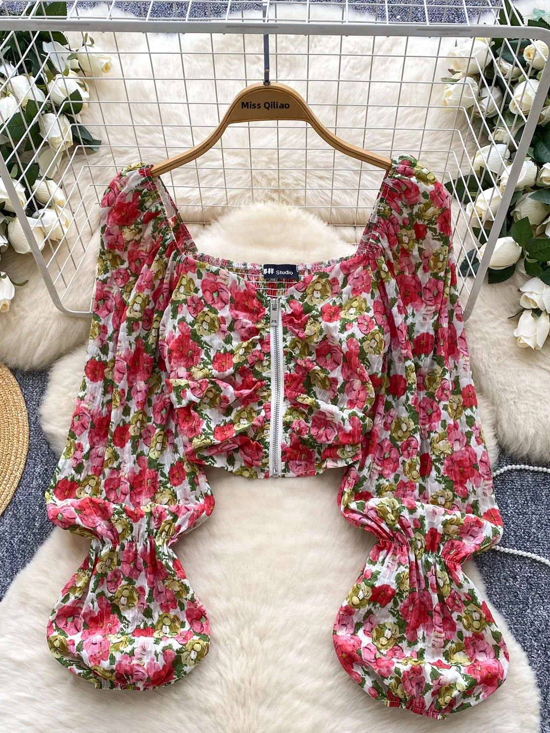 

Шикарный топ с цветочным принтом на одно плечо, с рукавами-фонариками, женский, оригинальный дизайн, модный, красивый, трендовый, весенне-осенний, на молнии, повседневный...