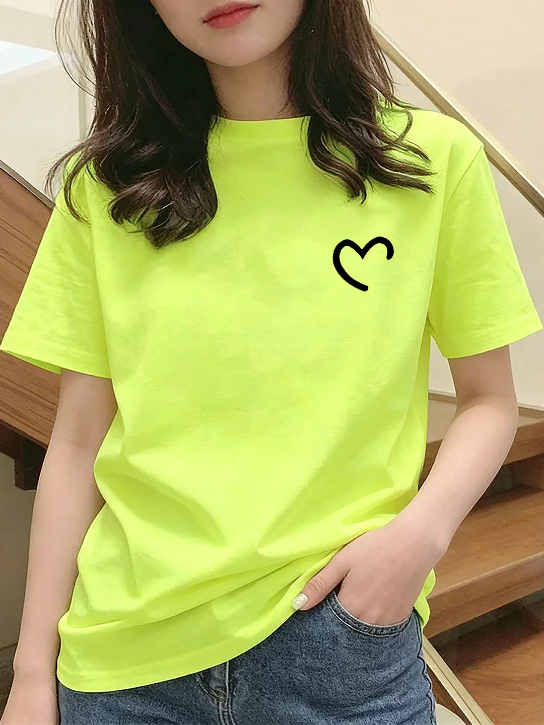 White Short Sleeve T-Shirt Women's Summer New Loose Fit round Neck Heart Print Half Sleeve Top Comfortable Cotton Commute Style