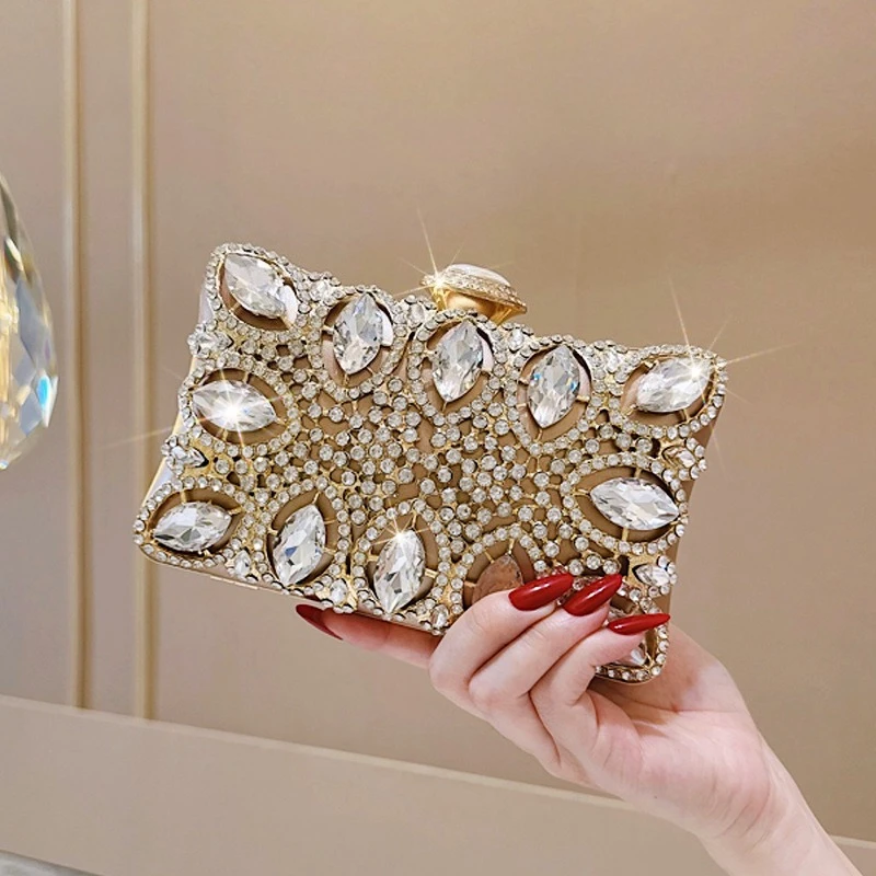 

Diamond Wedding Clutch Purse Luxury Women Handbags Design Party Shoulder Bag Flower Hollow Out Pattern Ladies Evening Bag Chic