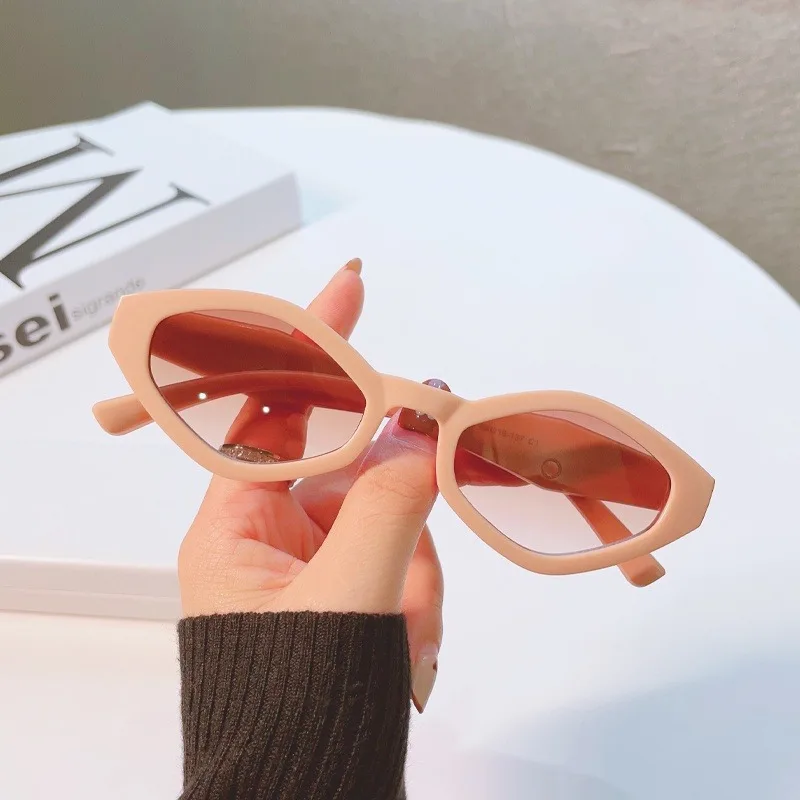 الماس إطار صغير UV400 النظارات الشمسية النساء #3