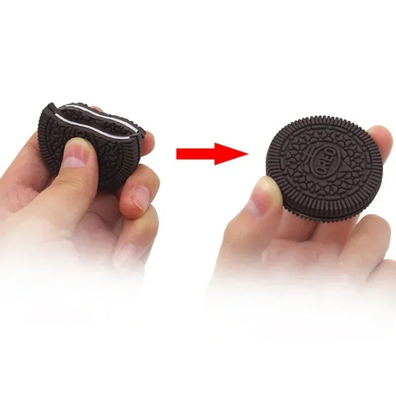 1Pc Kids Magic Biscuit OREO Cookies Magic Tricks Accessory Close Up Gmmick Props Easy Magic Show for Children Learning toy ZXH