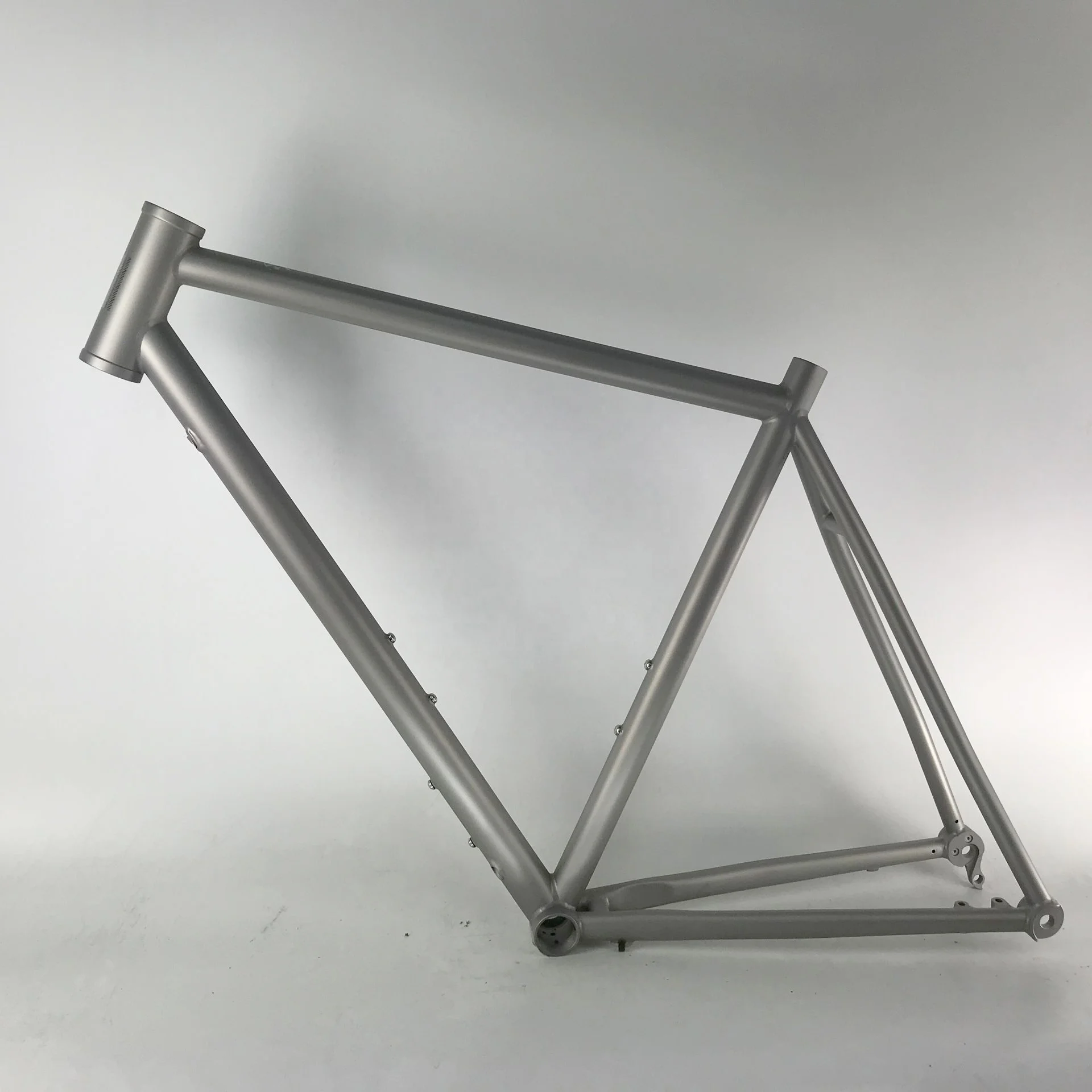 Titanium Road Bike 700C ULTEGRA 6810 Direct Mount Flat Mount Disc Brakes Gravel Bike Frame Sand Blast Finished With Logo