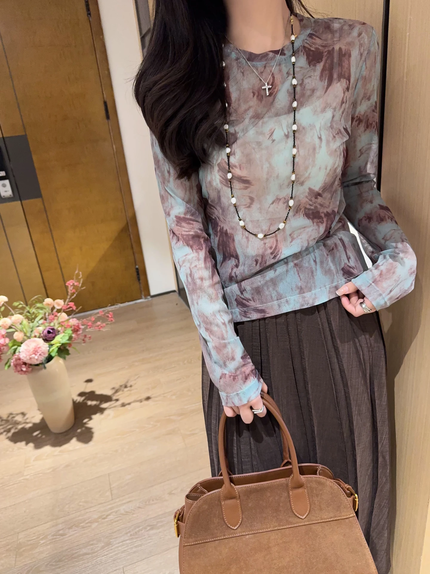

Elegant Long Sleeve Artistic Print T-Shirt Women's Slim Fit Breathable Cotton Base Shirt Thin Top Casual round Neck Tee