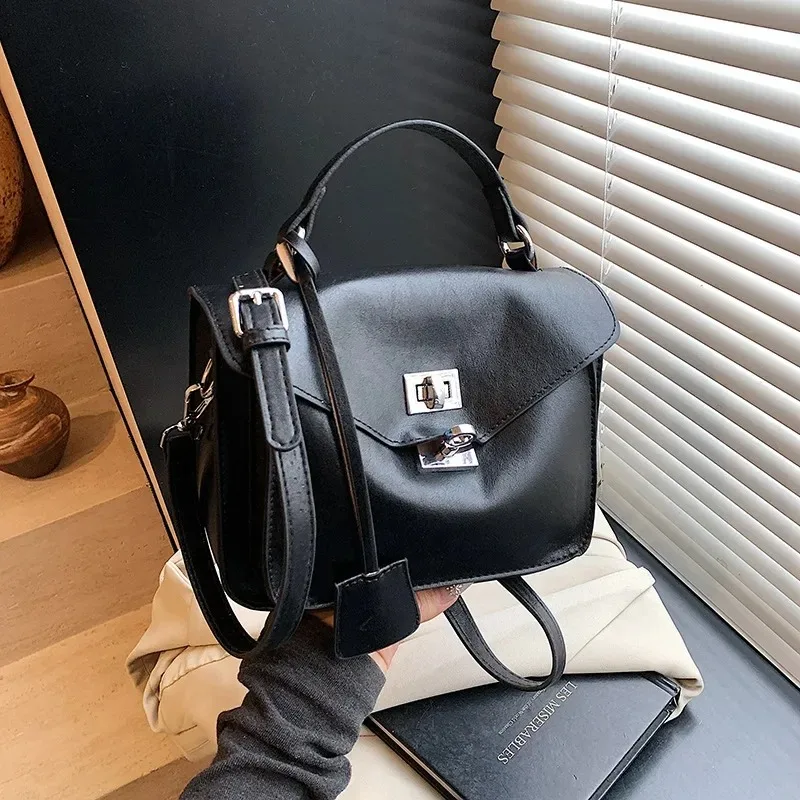 The 2025 New Portable Postman Bag, A Simple Handbag for Women, and A Multi-functional Crossbody Bag