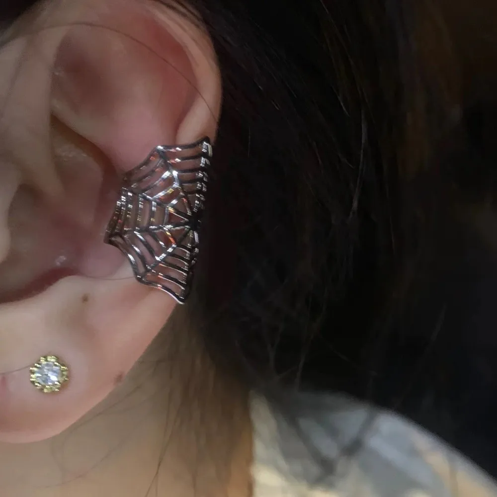 Creative Metal Spider Web Ear Cuff No Piercing Minimalism C-shaped Ear Clips Punk Fake Cartilage Clip Ear Buckle Men