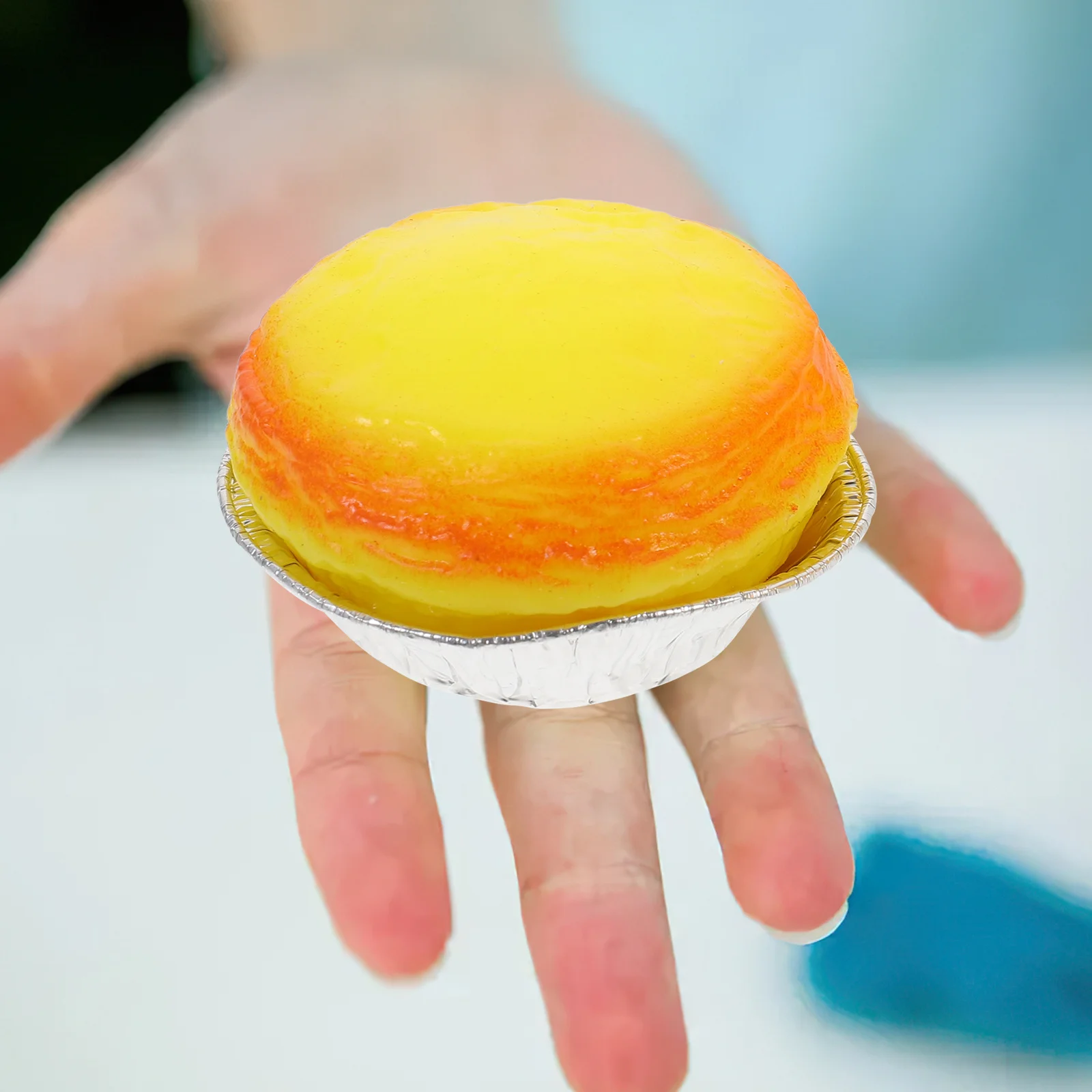 2 Stück Eierkuchen-förmiger Stressball, leuchtend farbig, sensorisches Zappeln zur Angstlinderung, Handquetschen, lustiges Party-Geschenk