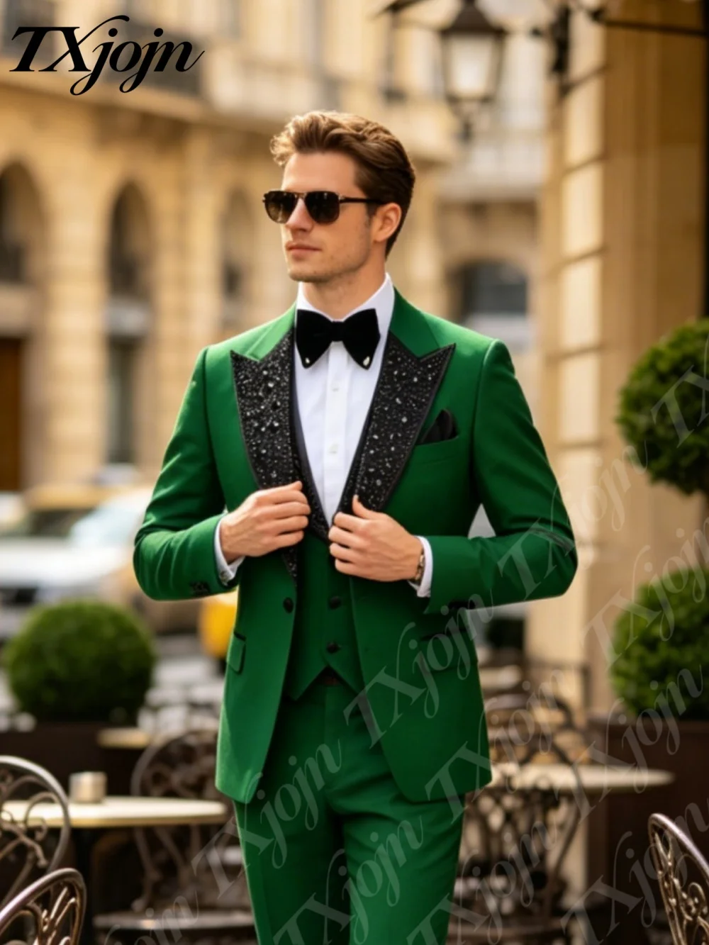 

Stylish Men's Green Tuxedo 3PCS Slim Fit Formal Suit Set With Black Crystal Lapel For Groom Wedding Prom Party Events Customized