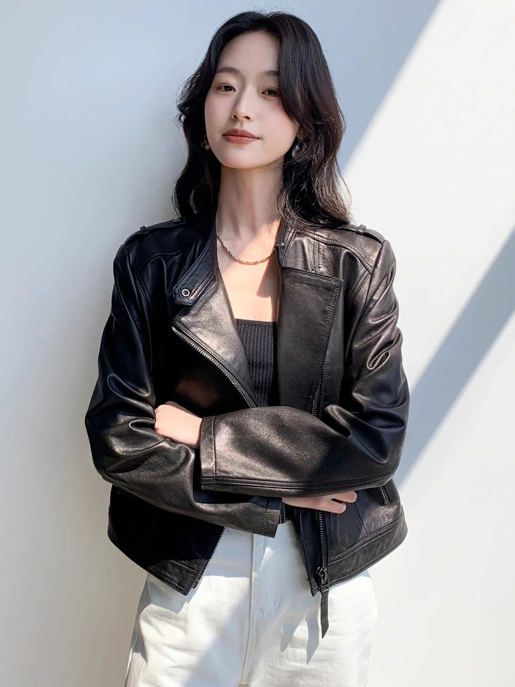 سترات رفيعة من الجلد الطبيعي للدراجات النارية للنساء لربيع الخريف معطف بسيط غير رسمي ناعم أسود من جلد الغنم الحقيقي