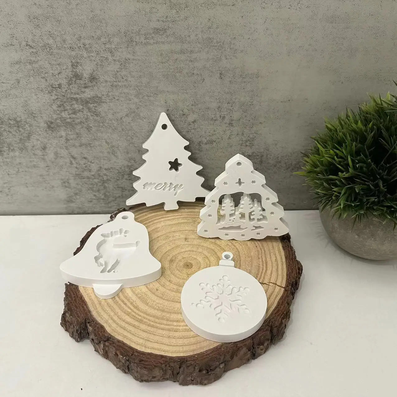 Christmas Pendant Silicone Mold DIY Epoxy Resin Mold Elk Christmas Tree Hanging Tags Plaster Mold DIY Gift Home New Year Decor