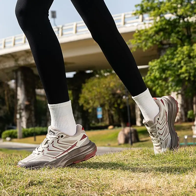 New 2025 Summer Hot Sale Unisex Breathable Comfortable Wear Hiking Shoes Mountaineering Shoes Very Good Outdoor Hiking Shoes