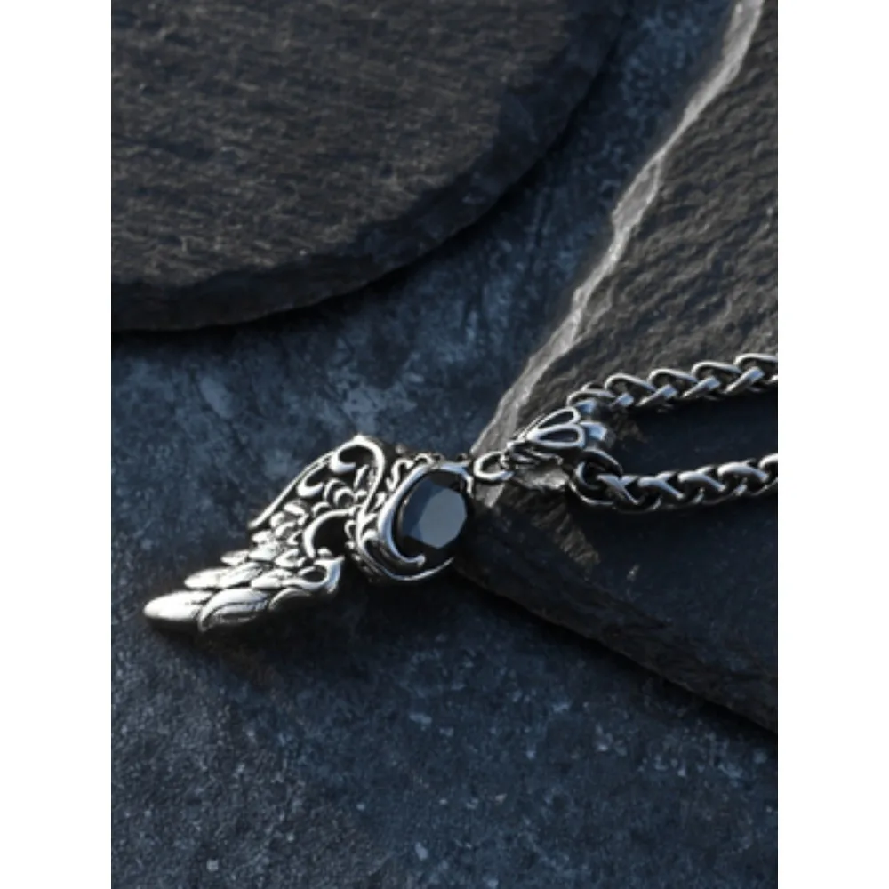 1 Pack Vintage Gemstone Wings Pendant Pendant Men's Korean Personalized Hip Hop Feather Necklace Wholesale