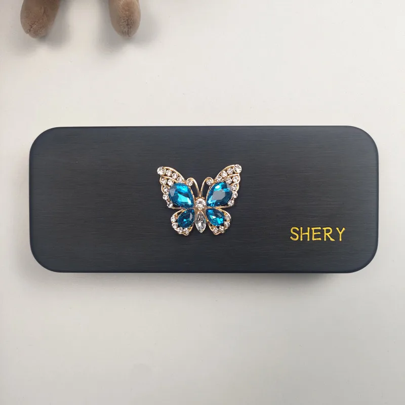 مجموعة مع الماس نمط الفراشة النساء الصلب الجلود المحمولة الصلب نظارات القراءة صندوق نظارات حالة النظارات حالات فتاة هدية