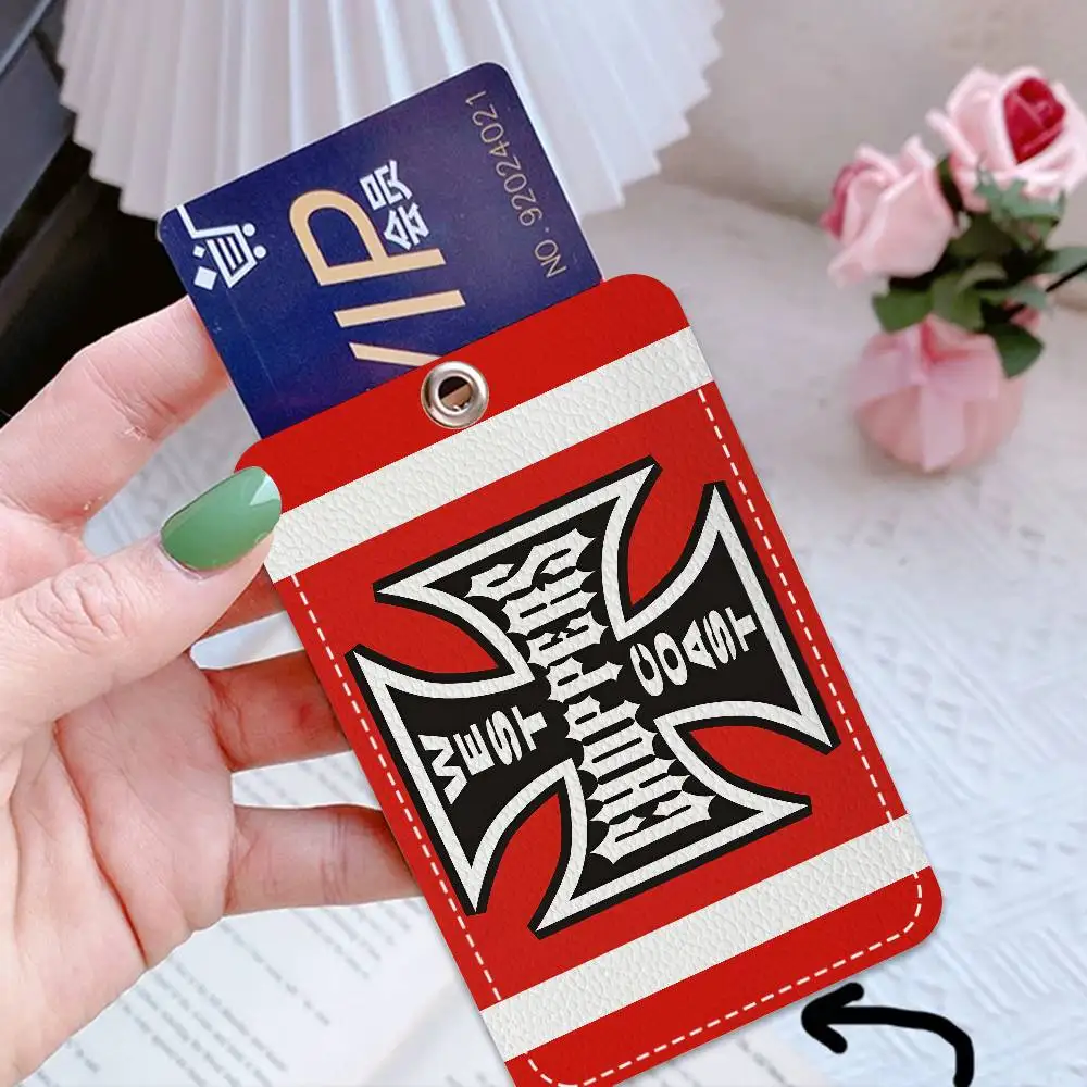 سلسلة مفاتيح West Coast Choppers مع حامل بطاقة الوصول، وحافظة واقية لبطاقة الهوية وبطاقة الحافلة وبطاقة البنك للأمان