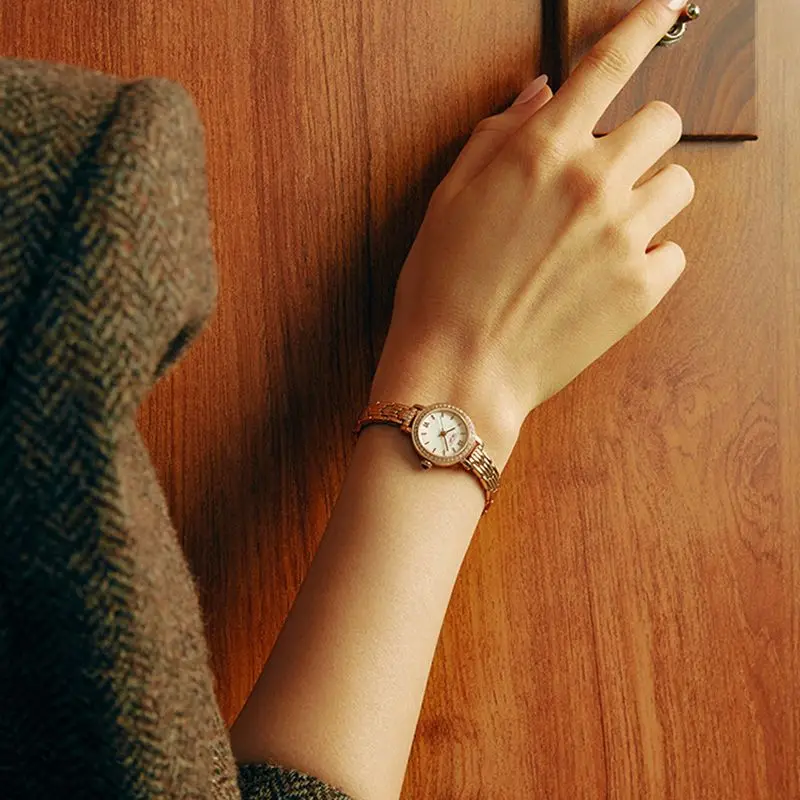 Genuine Swiss 2025 new gold women's automatic mechanical watch light luxury simple fashion chain waterproof quartz watch luxury