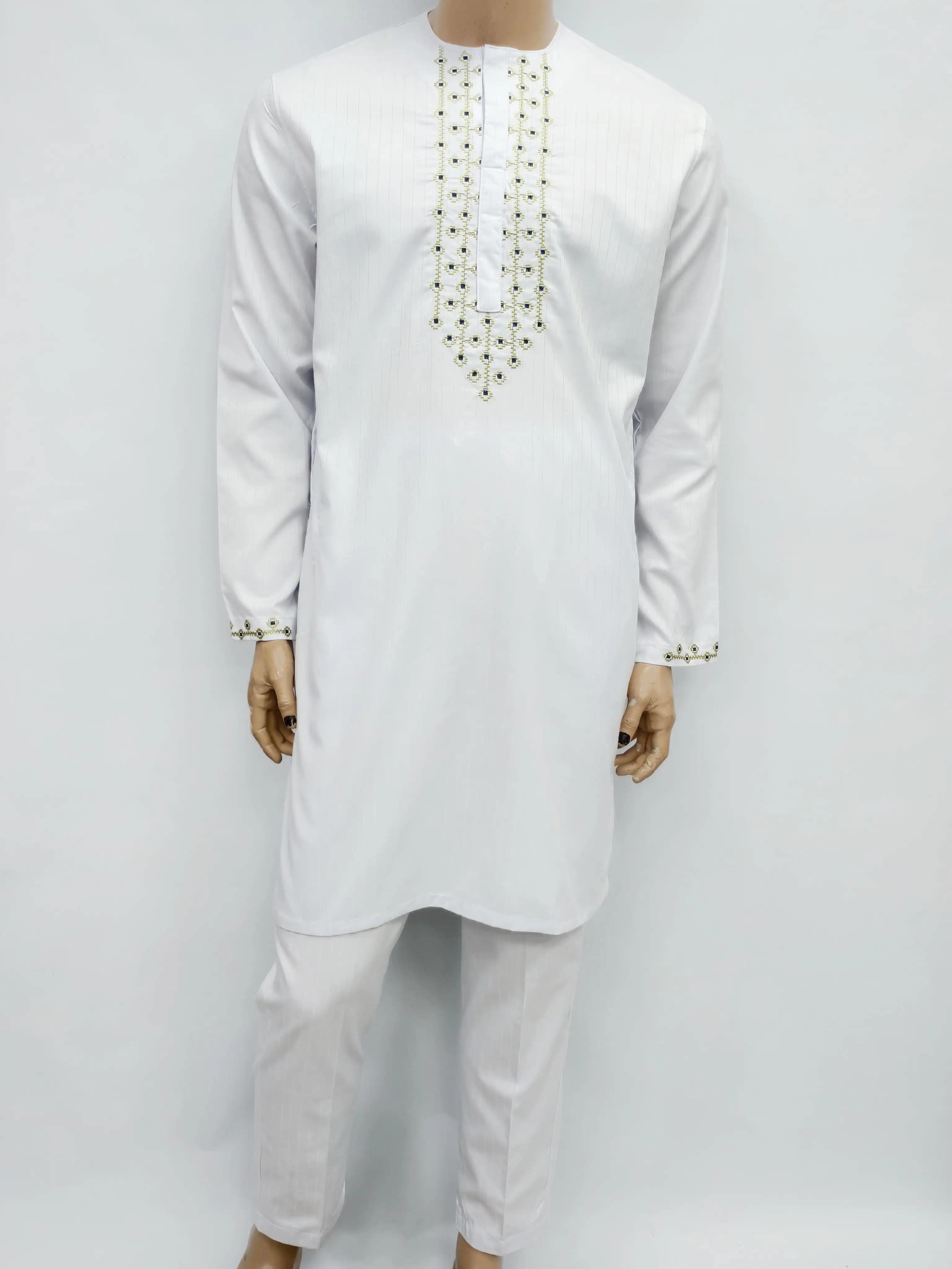 Africano Musulmano Islamico da Uomo Moda Moderna Preghiera Eid Abito Manica Lunga Girocollo Ricamato Arabo Jubba Thobe Abbigliamento