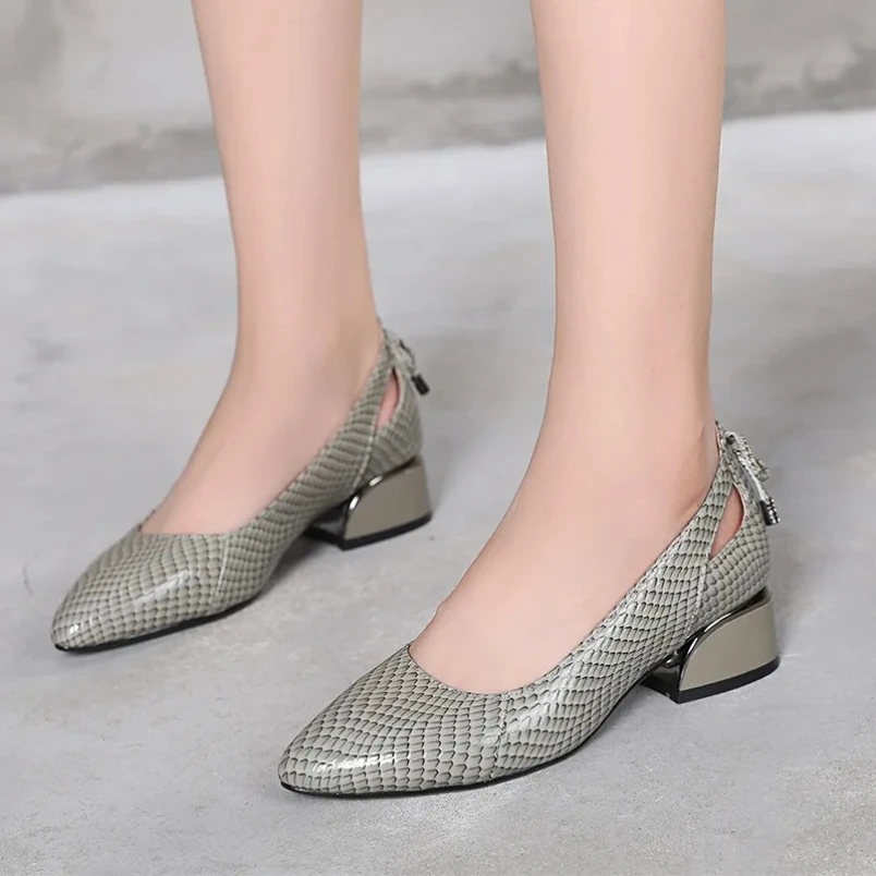 

2025 Spring Summer Genuine Leather Snakeskin Grain Embossed Single Shoes Women Pointed Thick Mid Heel Shoe Large Size