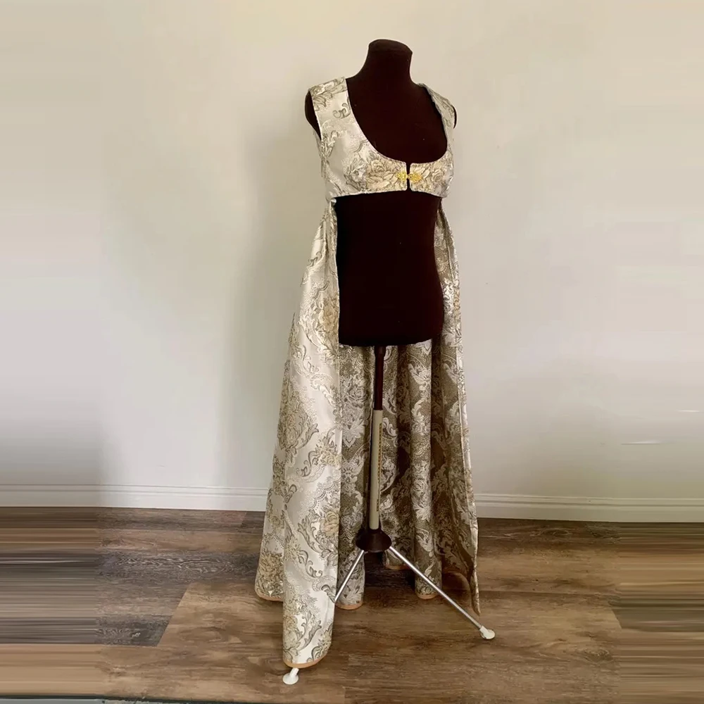 Von Regency Emma inspirierte offene Robe, historisches Empire-Königin, ärmelloses Kleid mit hoher Taille, mittelalterliches Renaissance-Ballkleid