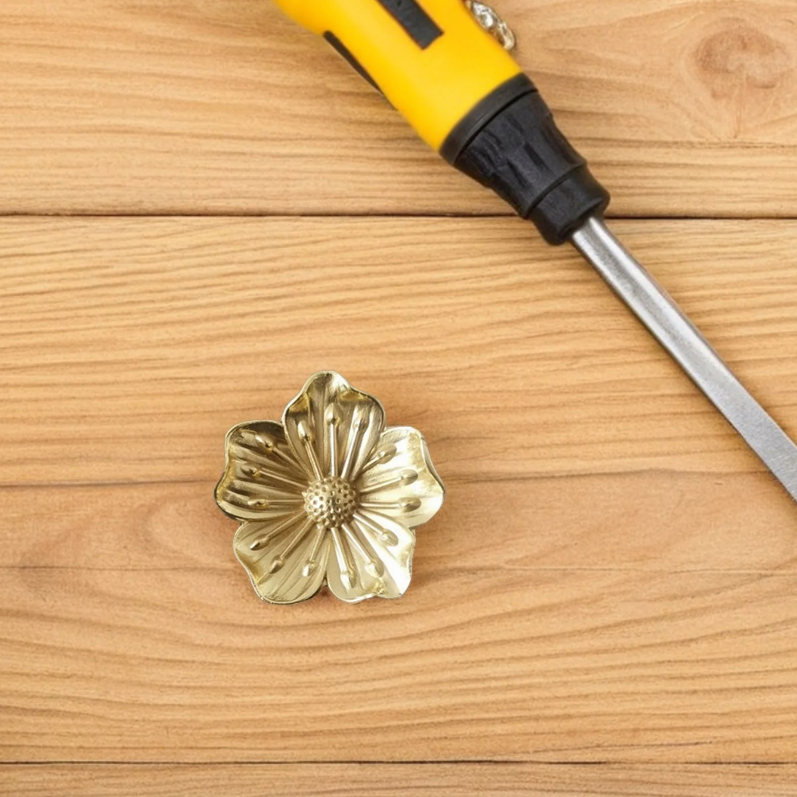 

Brass Cherry Blossom Pull Handles Gold Tone Single Hole Cabinet Knobs Flower Design Wardrobe Door Hardware Furniture Fixtures
