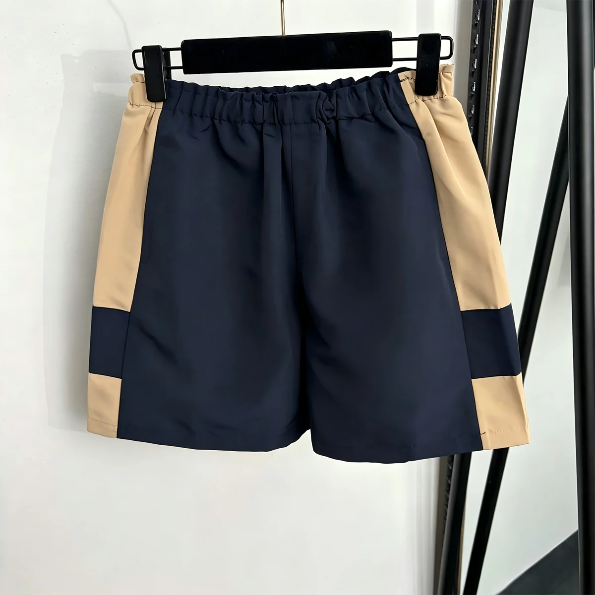 2026 high-quality new women's clothing navy blue color blocked elastic waist shorts--hb722