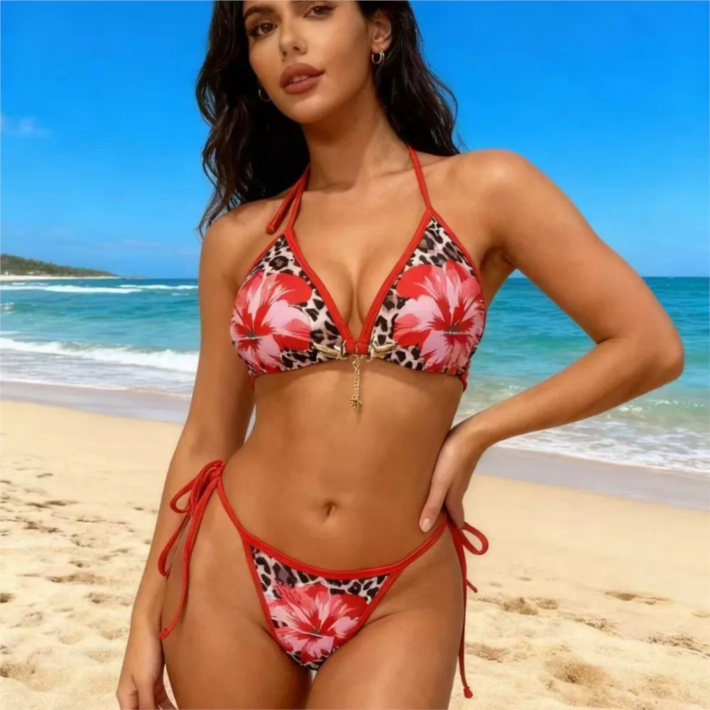 ชุดว่ายน้ำบิกินี่เซ็กซี่ลายเสือดาวสำหรับผู้หญิง ชุดว่ายน้ำแทงกินี่ลายดอกไม้สีแดง ชุดว่ายน้ำสายรัดผูกเชือก ชุดชายหาดแบบผูกคอ ทรงเข้ารูป