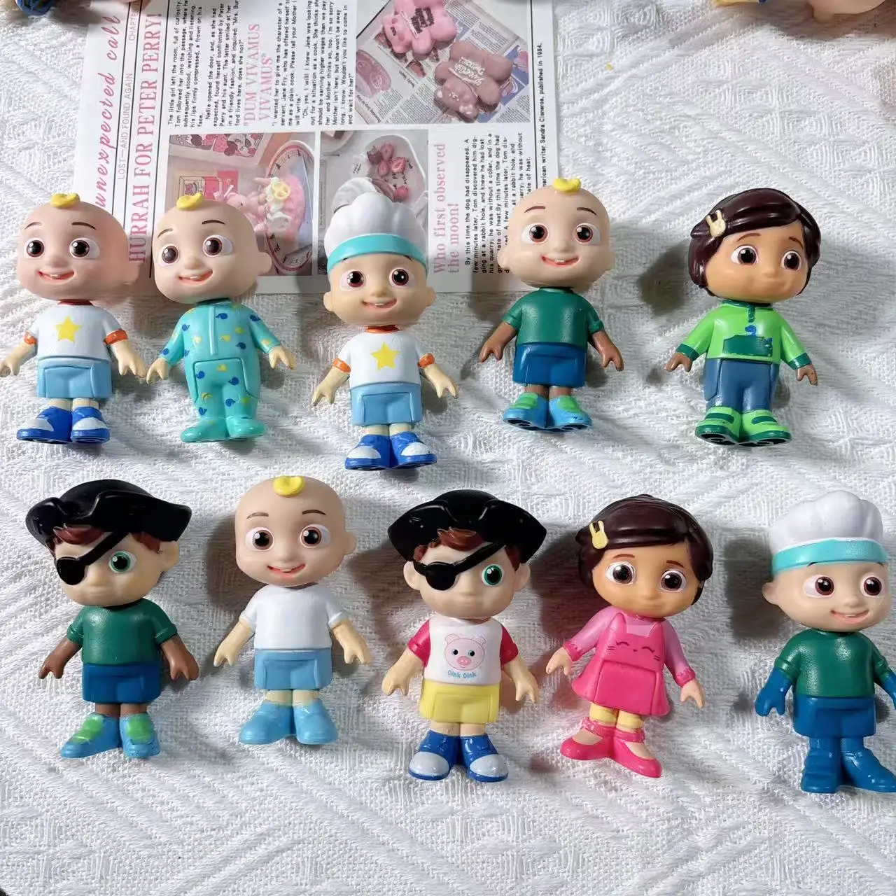 

Original 2Pc/4Pcs/set Watermelon School Bus Baby Cartoon Anime Doll Boys and Girls Festival Gift PVC Toy