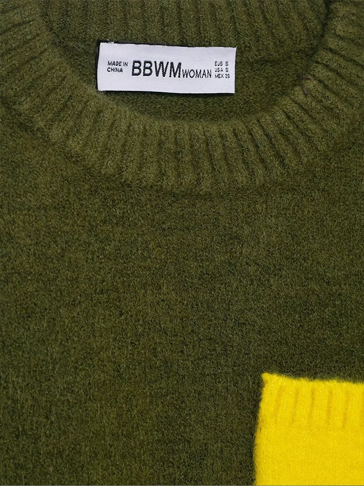 Sweter lengan pendek wanita gaya Eropa baru, serbaguna, berkesan elegan, kerah bulat, hiasan saku, kombinasi warna.