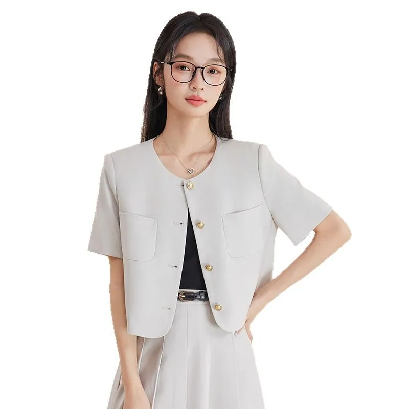 بدلة نسائية احترافية2025صيف نمط جديد لقسم المبيعات مقابلة رسمية قصيرة الأكمام بدلة غير رسمية ملابس العمل
