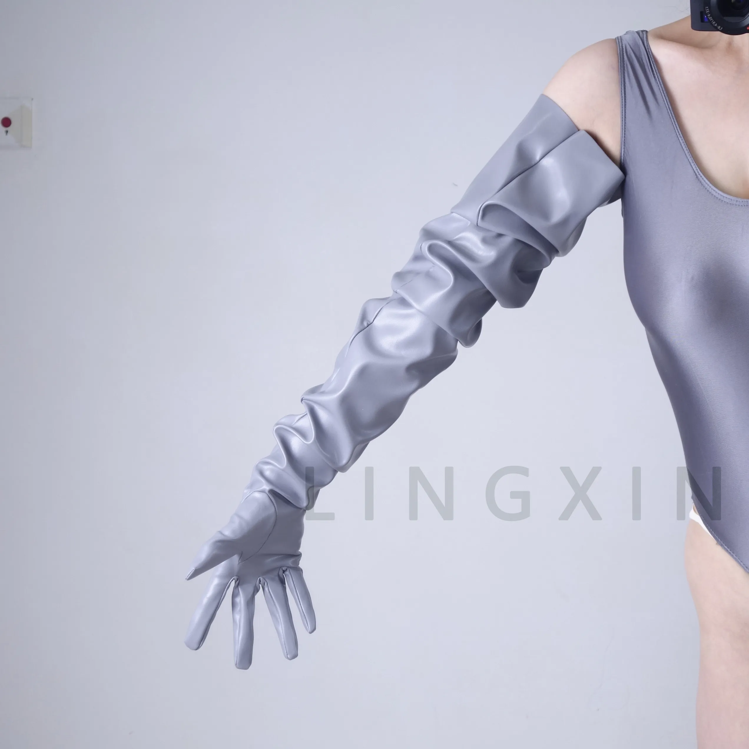 35 Zoll (90 cm) EXTRA LANGE HANDSCHUHE aus Kunstleder PU, schwarz, locker sitzend, Unisex, mit weitem Ärmel, im Neon-Fluoreszenz-Stil, in Fluoreszierendem Limettengrün – Detail 6