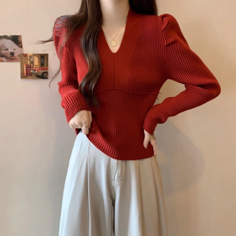 

Autumn and Winter Red V-neck Knitted Inner Bottom Shirt Slim Sweater for Women