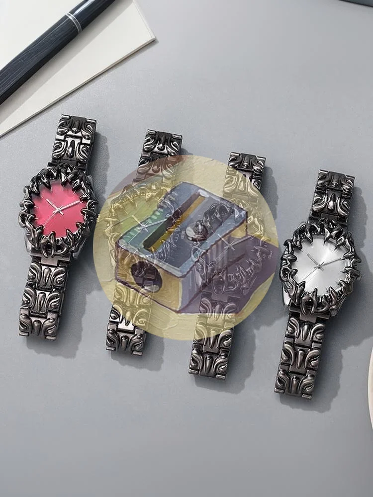 

▪New Y2K Gothic Claw Shaped Quartz Watch With Detachable And Replaced Dial, Fashionable Street Accessory▪