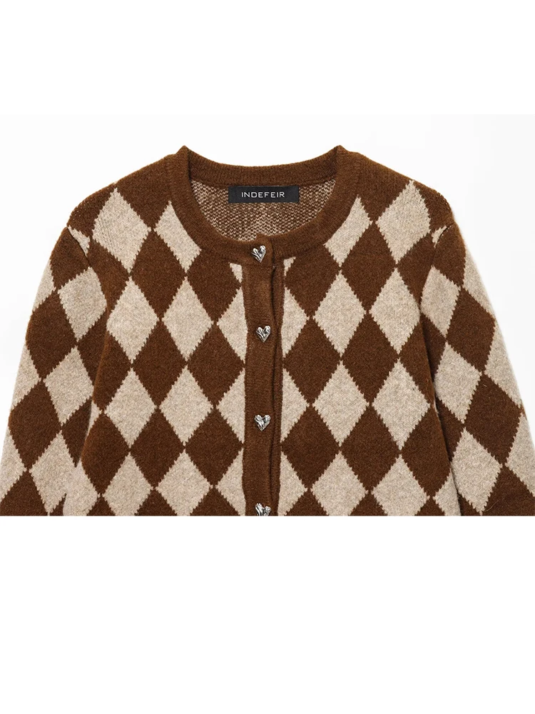 HH femmes mode décontracté polyvalent losange Jacquard tricoté manteau femme col rond amour simple boutonnage Cardigan haut à manches longues