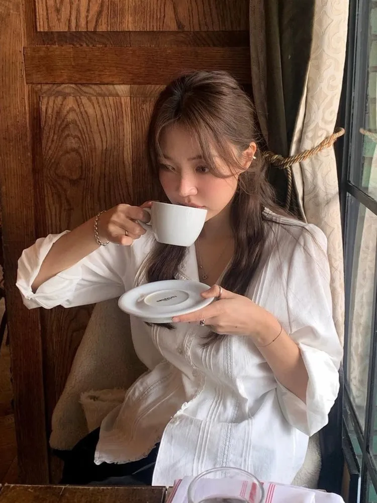 

Белая хлопковая женская рубашка в корейском стиле, свободного кроя, однотонная, с длинными рукавами, дышащая, осенняя новинка, модный топ