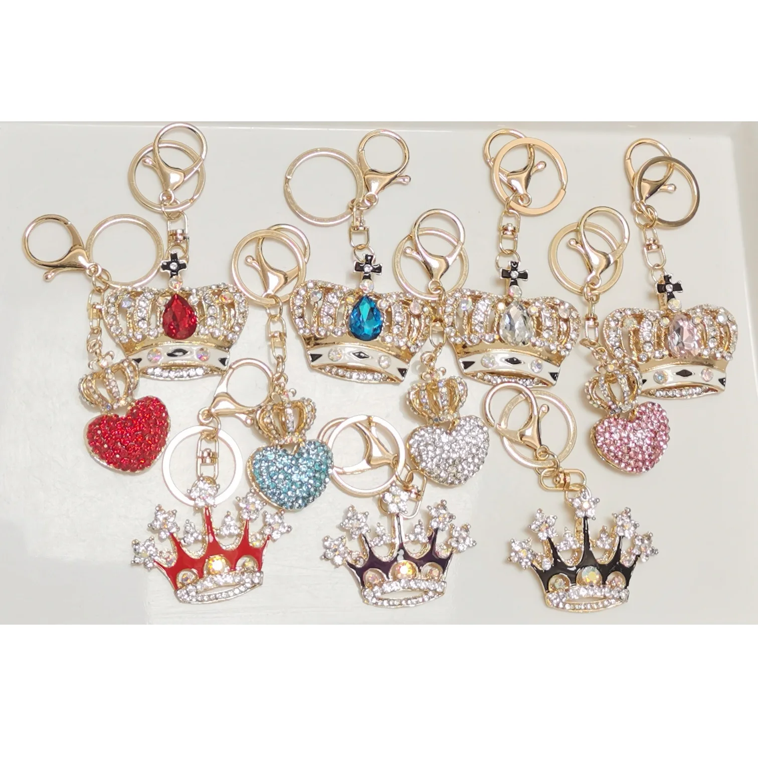 Sparkling crown-shaped rhinestone pendant keychain decoration