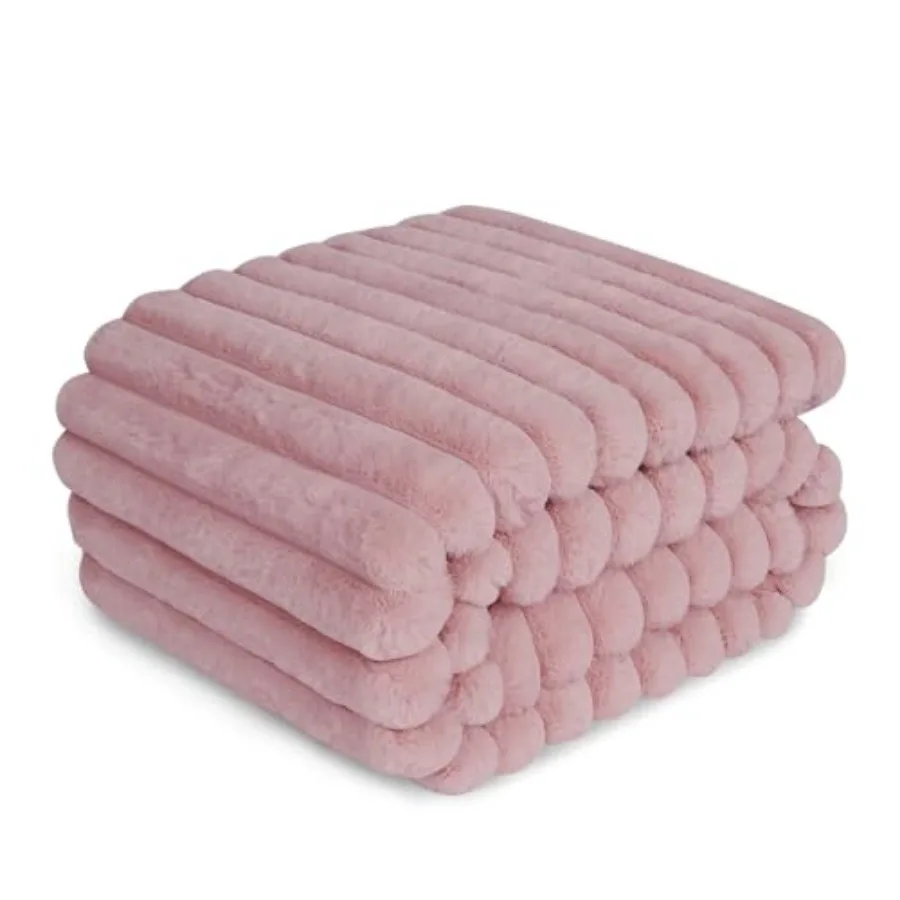 

Waterproof Dog Blanket for Bed, Luxury Plush Washable Large Dogs Blankets for Furniture Protection, Super Soft Calming Pet Blan