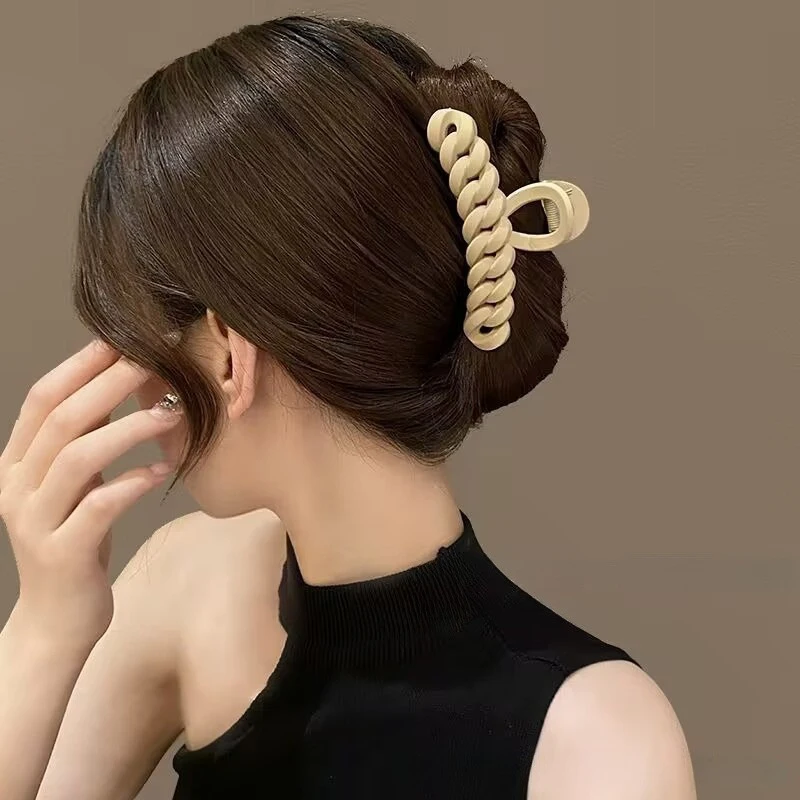 New Women Fashion Claw Clip Acrylic Large Hair Claw Korean For Girl Shark Clip Headwear Barrette Hair Accessories image 3