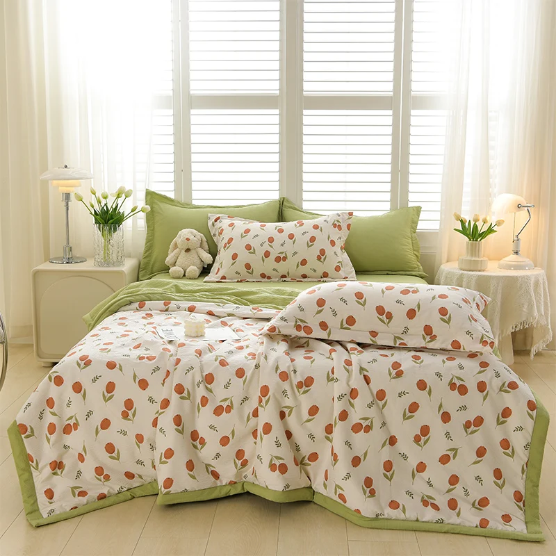 Cottagecore Floral Comforter Set, Seersucker Bedding Set, 3 Pieces, 1 Soft Reversible Botanical Flowers Quilt and 2 Pillow Shams