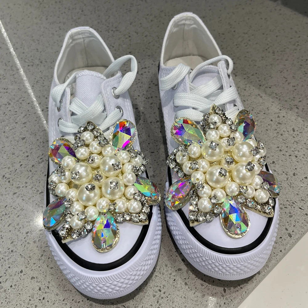 Women Sneakers Big Gem Bright Crystals Pearls Flowers Beautiful 2cm Flats Very Comfortable Girls Personalized Canvas Shoes