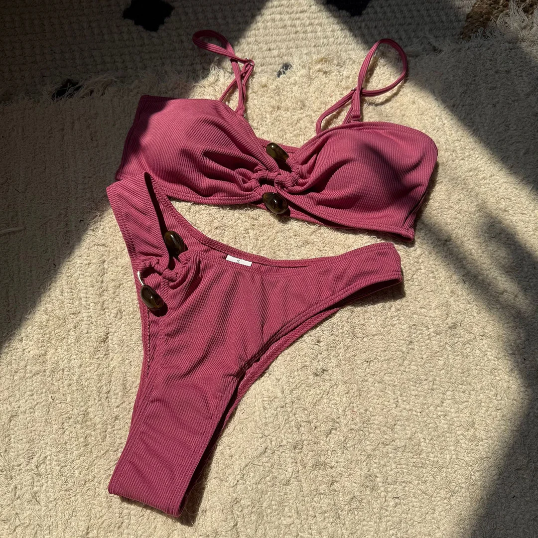 Neuer, verführerischer, gerippter brasilianischer Bikini mit Polsterung, Badeanzug, zweiteiliger Bikini-Set, Damen-Badebekleidung, V6343R. – Detail 23
