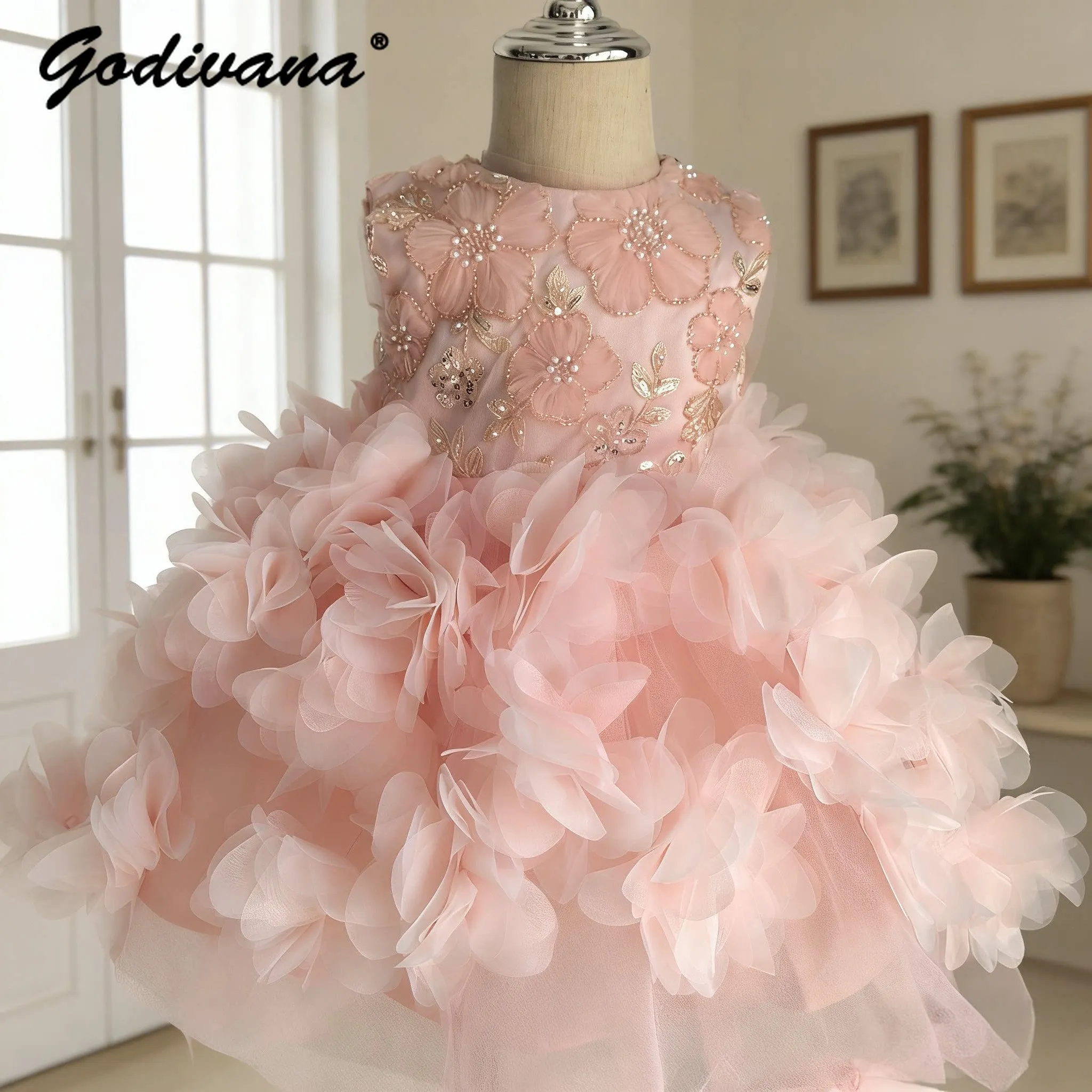 

Sweet Little Girls 3D Floral Birthday Party Princess Dress Kids High End Pearl Embroidery Sleeveless Mesh Piano Performance Gown