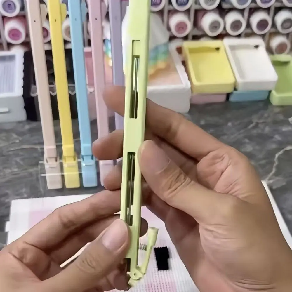Handheld Bead Placement Pen Smooth Gliding Automatic Dispensing Perler Bead Pen DIY Crafting Anti-Jam Puzzle Bead Tool