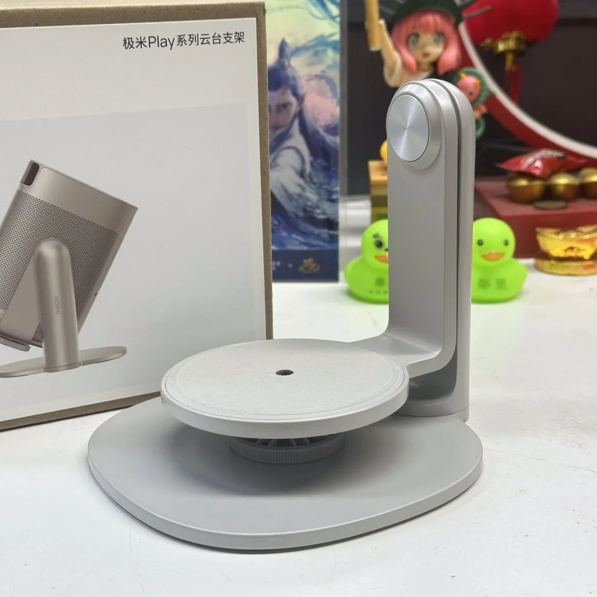 

Многофункциональная регулируемая подставка для проектора XGIMI 120° ° Наклонная подставка для мини-проекторов XGIMI Play 3/Play 2 Pro (для использования в помещении и на улице)