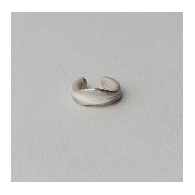

New Design Cold Wind-shaped Handmade Ear Bone Clip High-end Three-dimensional Fashion Small Earrings