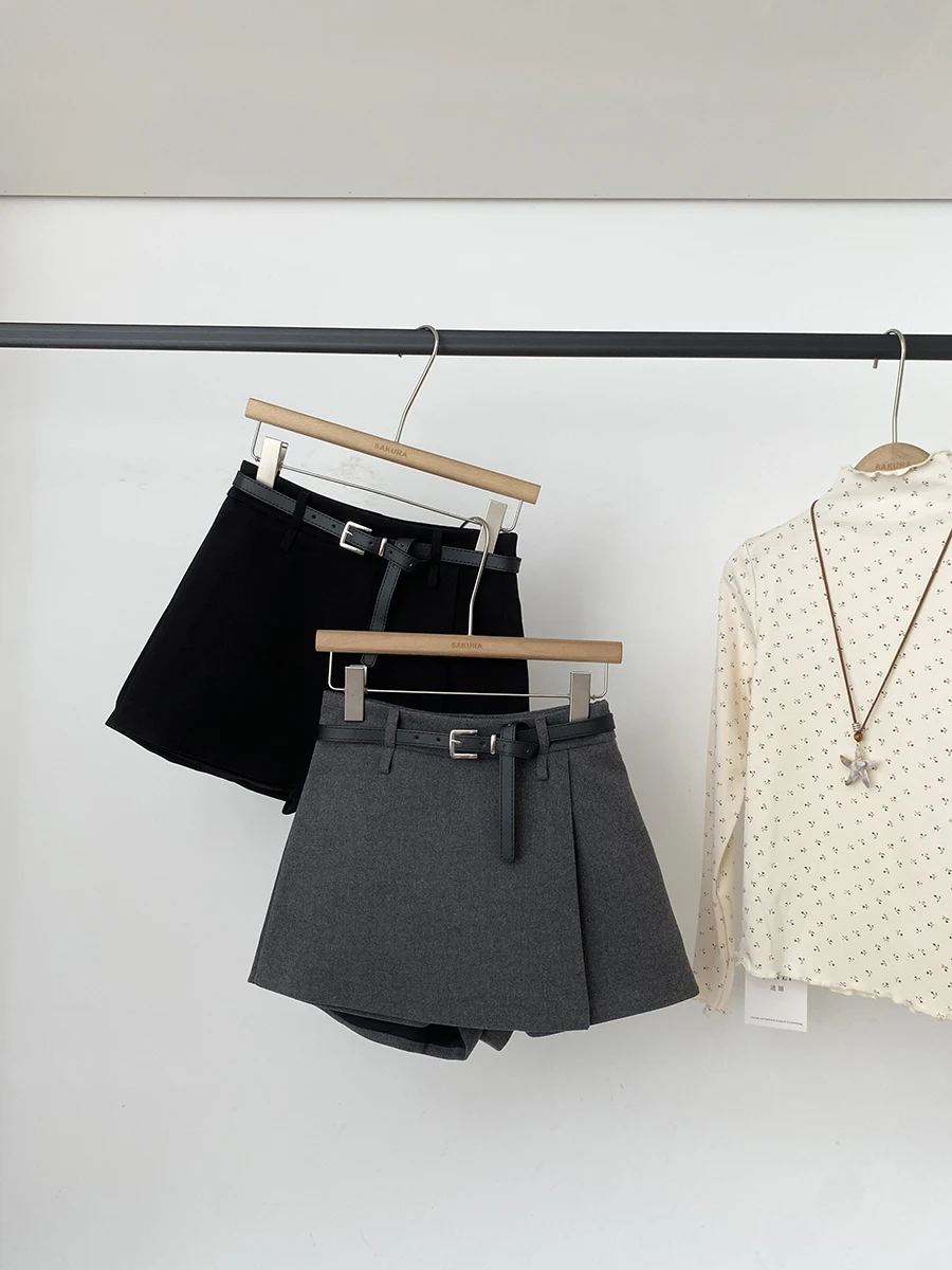 

Chic Retro High Waist Wide Leg Short Skirt Pants Korean Style Commute Fashion Woolen Casual Office Ladies Autumn Winter New A...