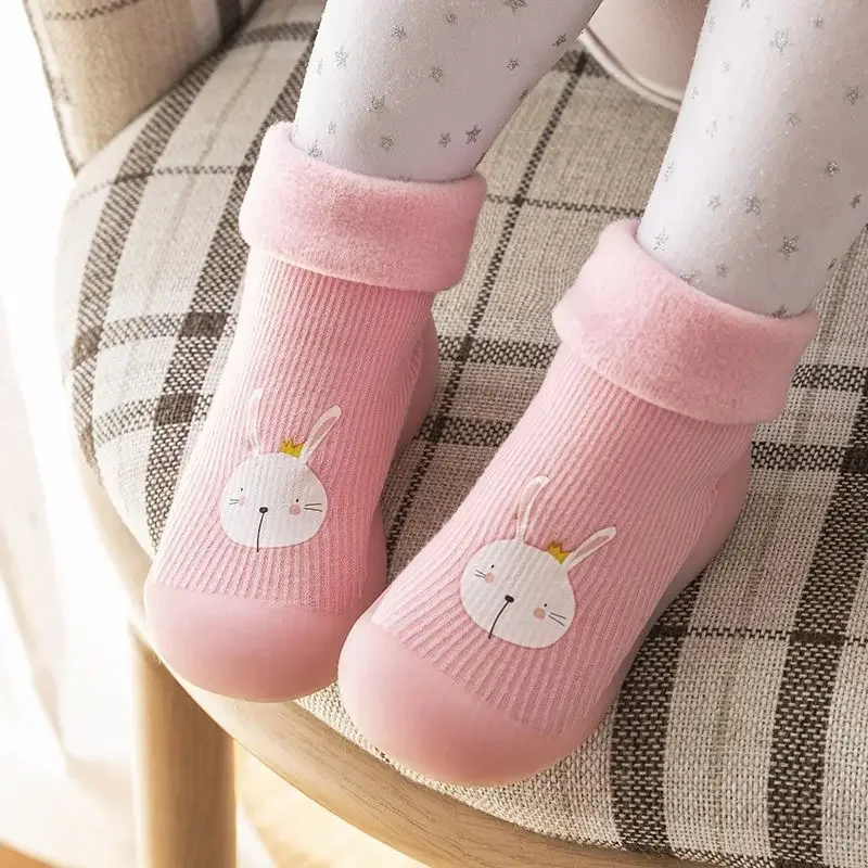 Осенне-зимние утепленные и мягкие детские высокие ботинки и носки для малышей Детские нескользящие носки для пола обувь для малышей