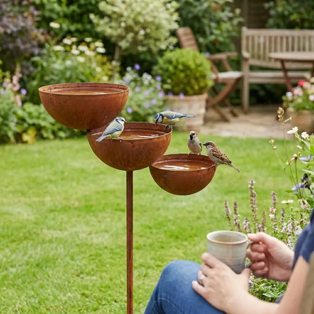 Vintage Iron 3-Tier Metal Bird Bath Ground Stakes Rusted Bee Watering Station Three-layer Bowl Handmade Bird Water Dispenser