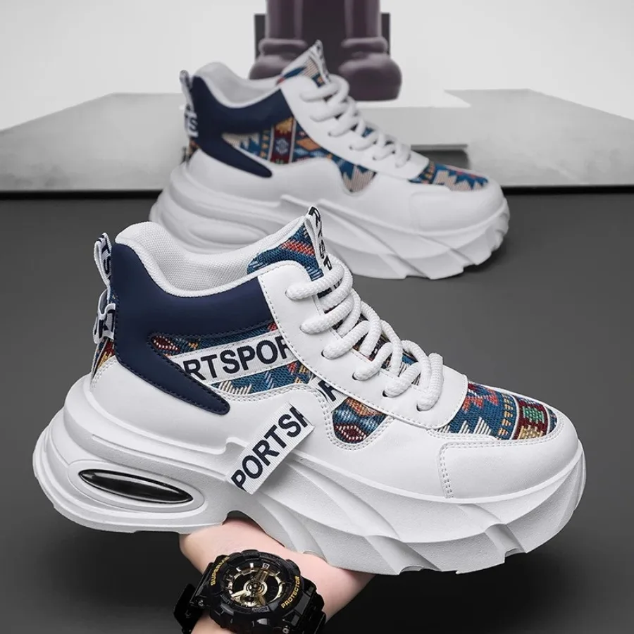 High-top Casual Sports Shoes for Men with Thick Soles Lace-up Large Round Heads Durable Leather Surfaces for All Four Seasons